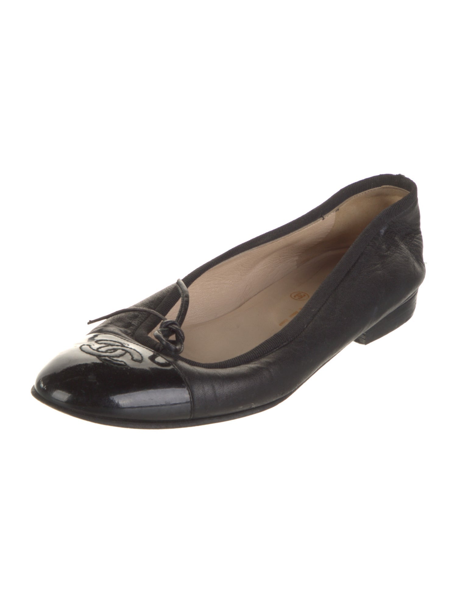 Chanel Interlocking CC Logo Leather Ballet Flats