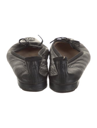 Chanel Interlocking CC Logo Leather Ballet Flats