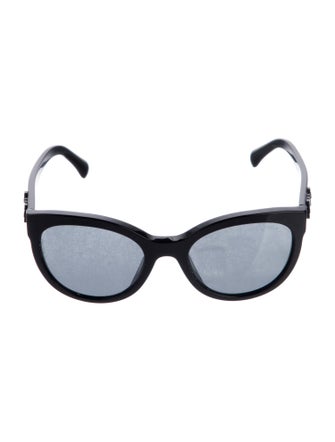 Chanel Interlocking CC Logo Wayfarer Sunglasses