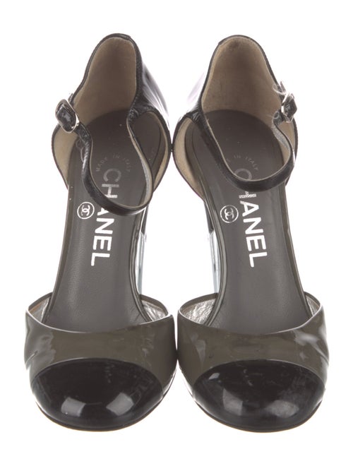 Chanel Interlocking CC Logo Patent Leather D'Orsay Pumps