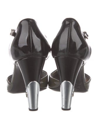Chanel Interlocking CC Logo Patent Leather D'Orsay Pumps