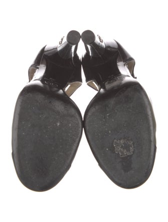 Chanel Interlocking CC Logo Patent Leather D'Orsay Pumps