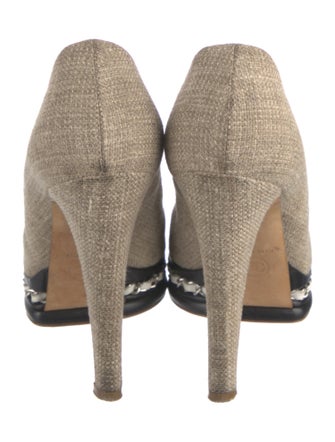 Chanel Interlocking CC Logo Canvas Pumps