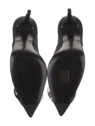 Chanel 2019 Interlocking CC Logo Pumps