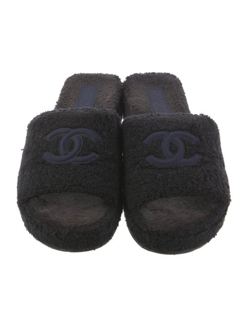 Chanel 2022 Interlocking CC Logo Slides