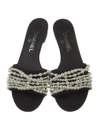 Chanel 2017 Interlocking CC Logo Slides