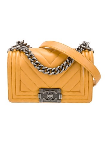 Chanel Shoulder Bags Small Chevron Boy Bag
