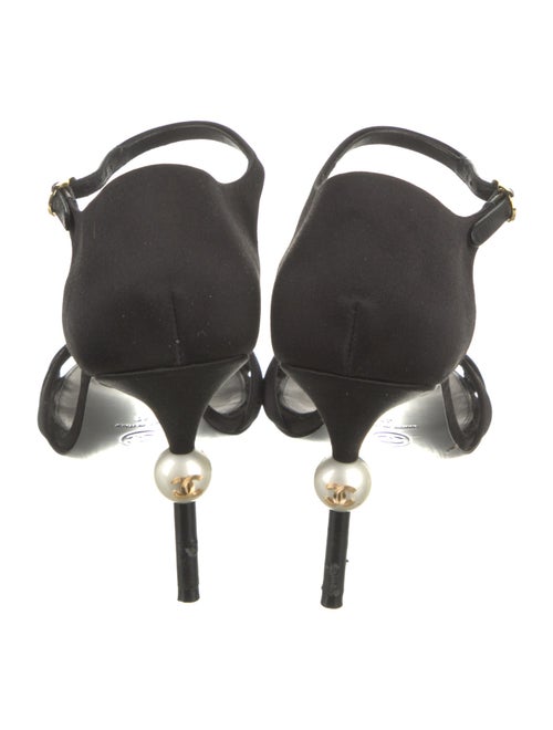 Chanel 2022 Interlocking CC Logo D'Orsay Pumps