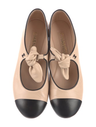 Chanel 2025 Interlocking CC Logo Oxfords