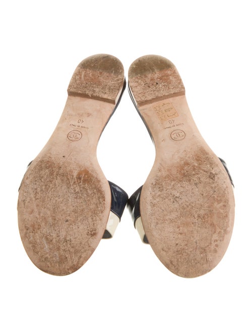 Chanel Interlocking CC Logo Patent Leather Slides