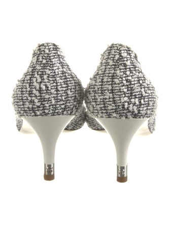 Chanel 2014 Interlocking CC Logo Pumps