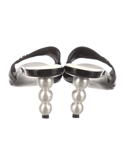 Chanel Interlocking CC Logo Patent Leather Slides