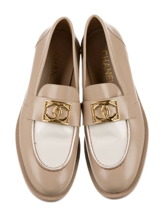 Chanel 2023 Interlocking CC Logo Loafers