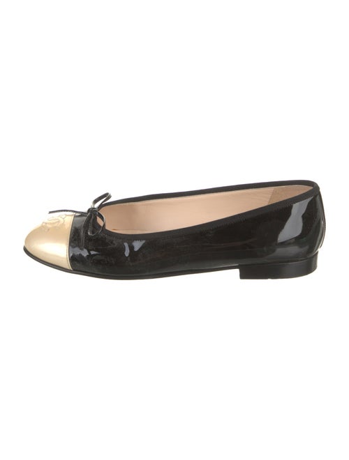 Chanel Interlocking CC Logo Patent Leather Ballet Flats