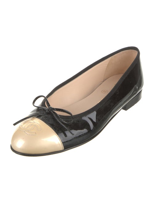 Chanel Interlocking CC Logo Patent Leather Ballet Flats