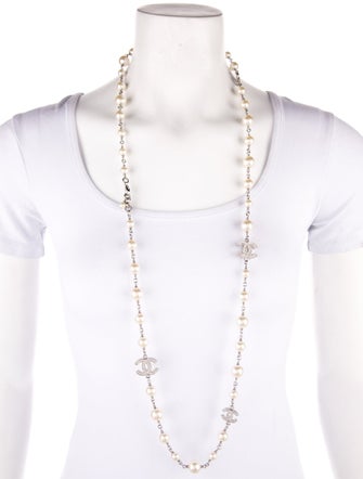 Chanel Faux Pearl & Strass CC Necklace
