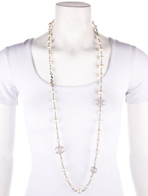 Chanel Faux Pearl & Strass CC Necklace