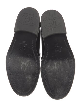 Chanel 2023 Interlocking CC Logo Loafers