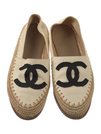 Chanel 2018 Interlocking CC Logo Espadrilles