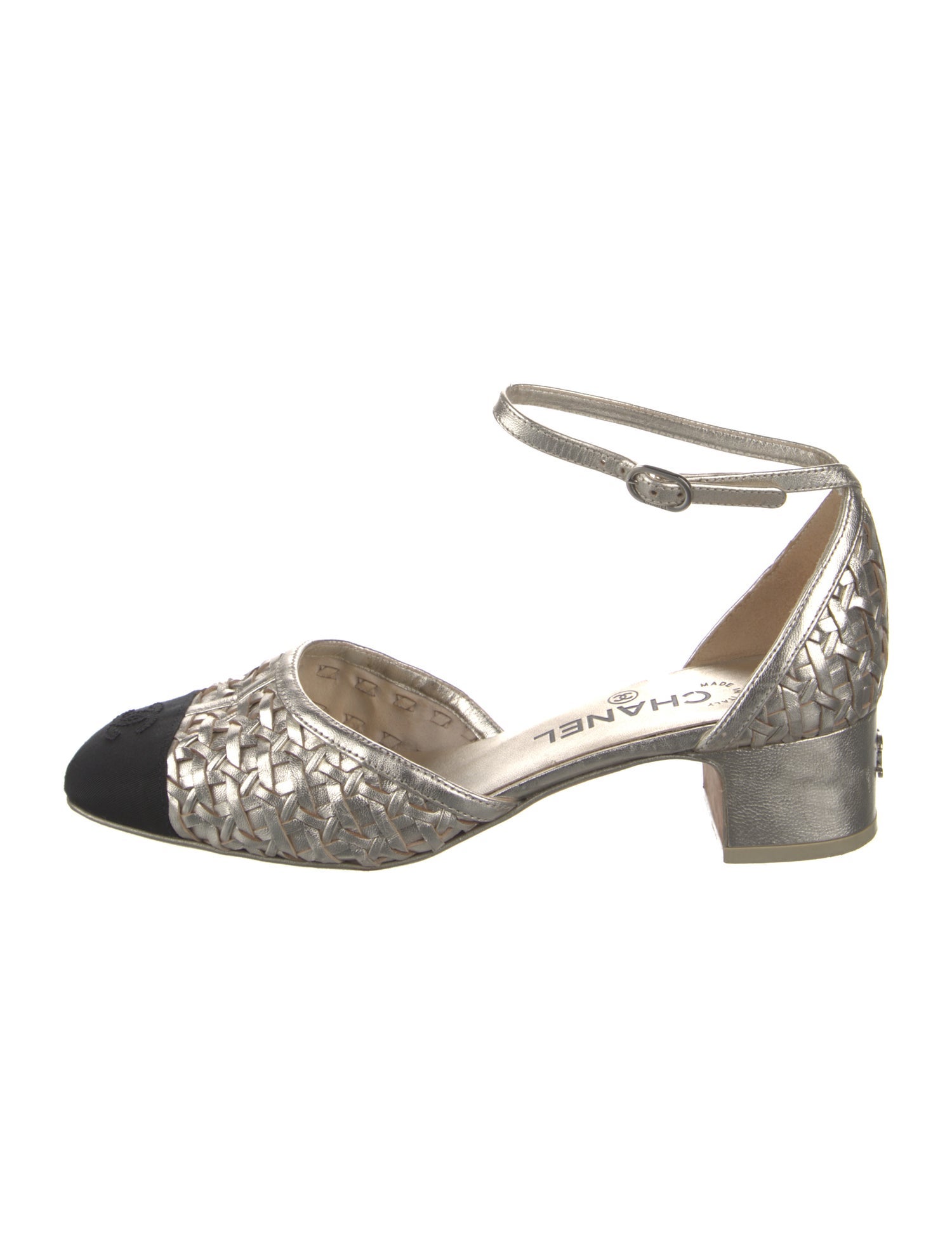 Chanel 2022 Interlocking CC Logo D'Orsay Pumps