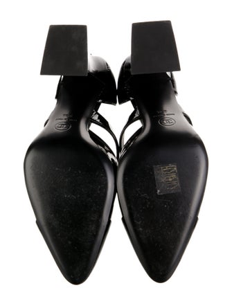 Chanel 2022 Interlocking CC Logo D'Orsay Pumps