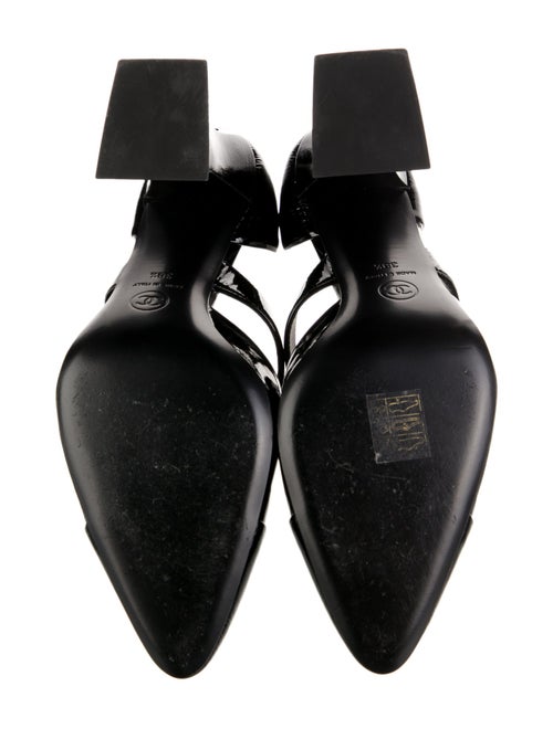 Chanel 2022 Interlocking CC Logo D'Orsay Pumps