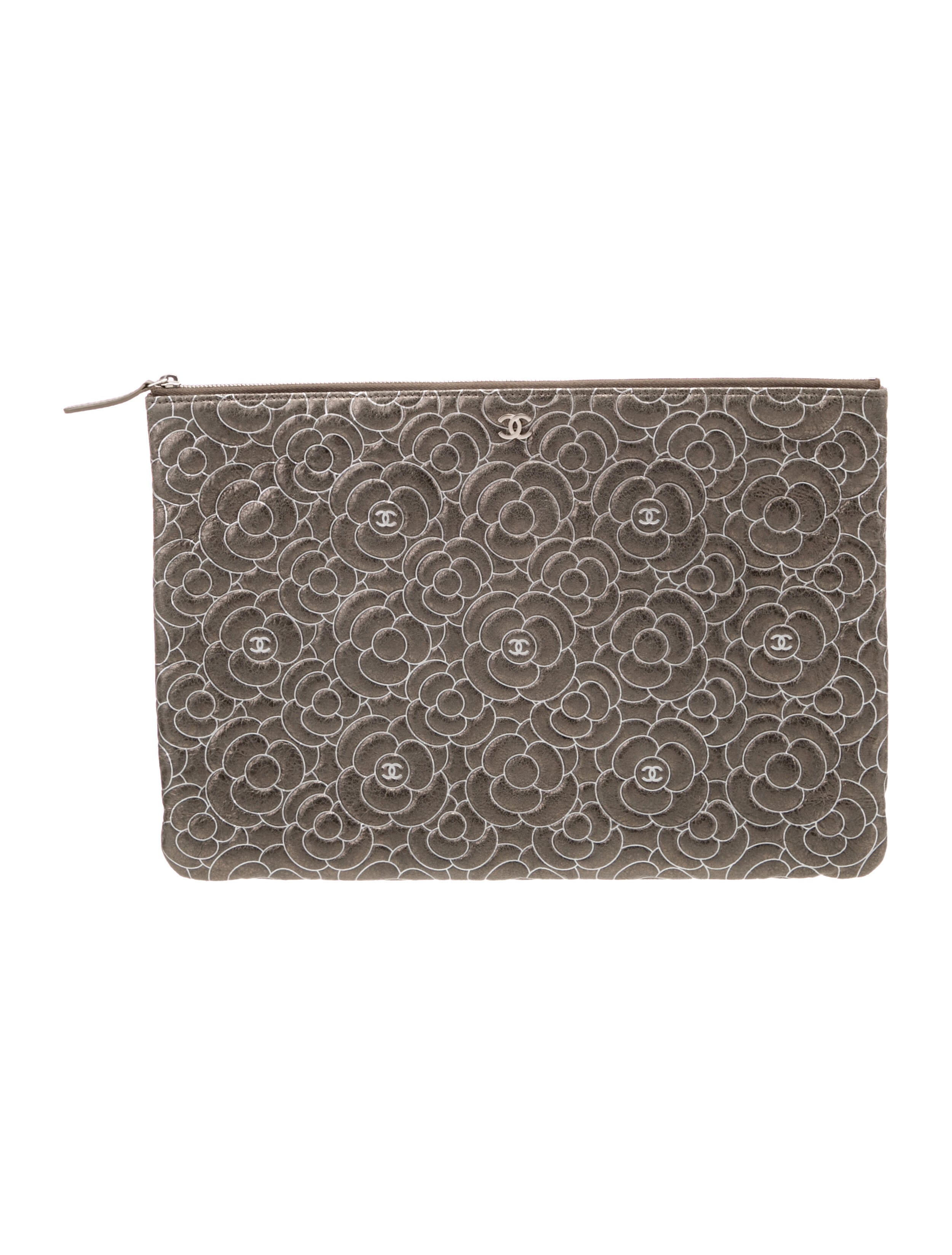 Chanel Camellia O-Case