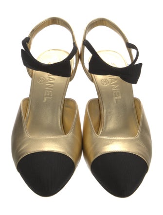 Chanel 2020 Interlocking CC Logo Slingback Pumps