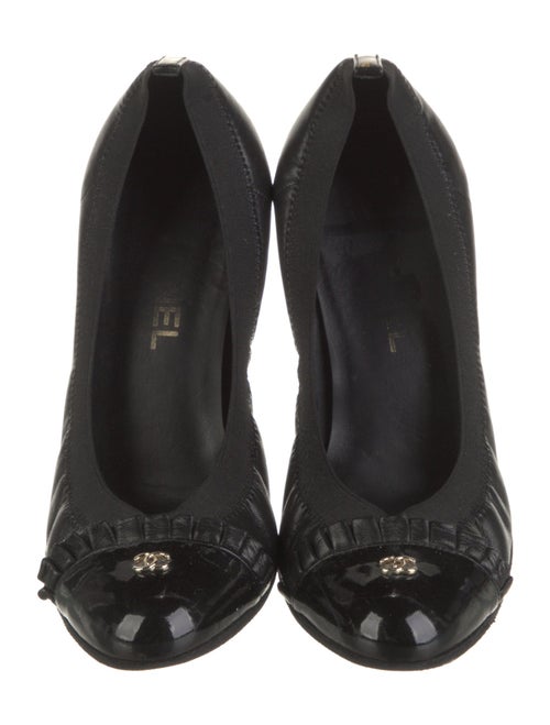 Chanel Interlocking CC Logo Leather Pumps