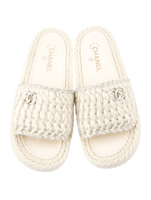 Chanel 2022 Interlocking CC Logo Espadrilles