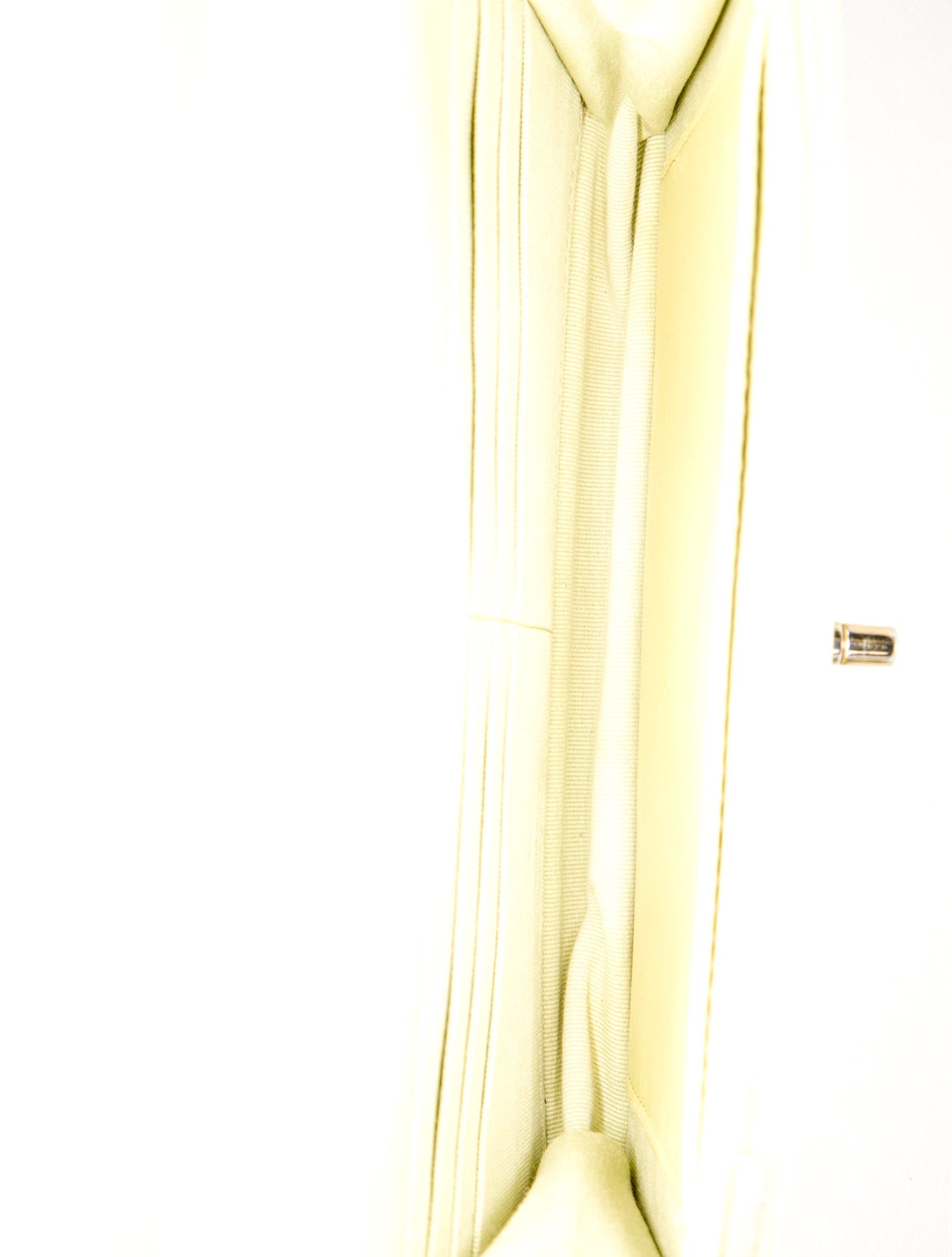 Chanel 2023 Dynasty Wallet On Chain