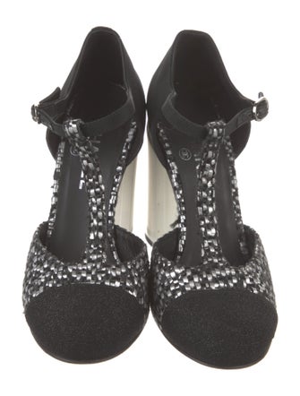 Chanel 2016 Interlocking CC Logo T-Strap Pumps