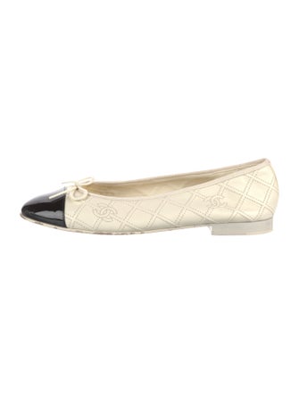 Chanel 2023 Interlocking CC Logo Ballet Flats