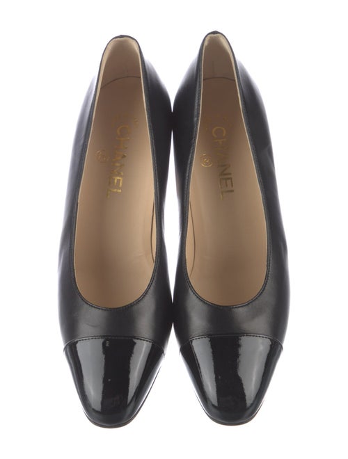 Chanel 2017 Interlocking CC Logo Pumps