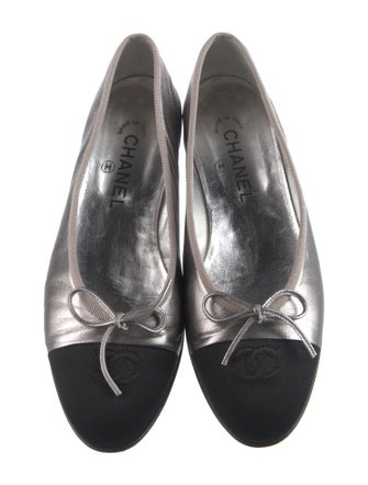 Chanel 2004 Interlocking CC Logo Ballet Flats