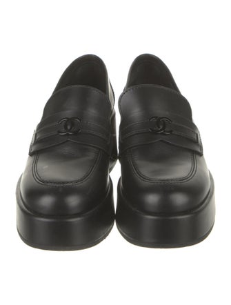 Chanel 2022 Interlocking CC Logo Loafers