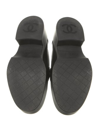 Chanel 2022 Interlocking CC Logo Loafers