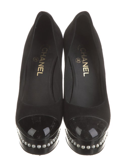 Chanel 2009 Faux Pearl Accents Pumps
