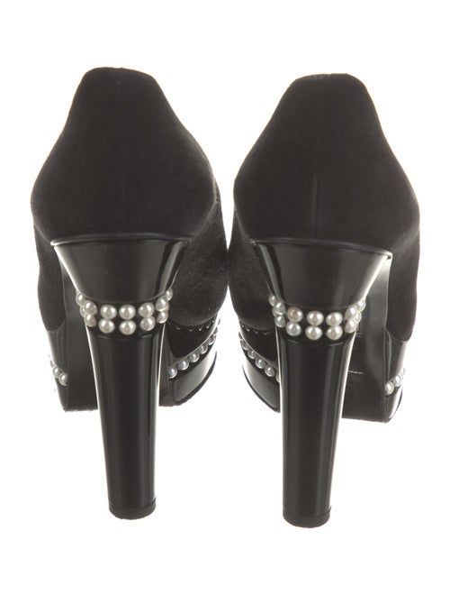 Chanel 2009 Faux Pearl Accents Pumps