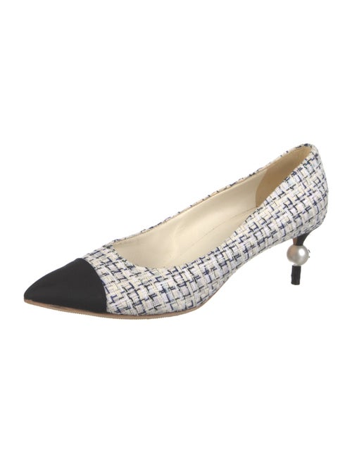 Chanel 2019 Interlocking CC Logo Pumps