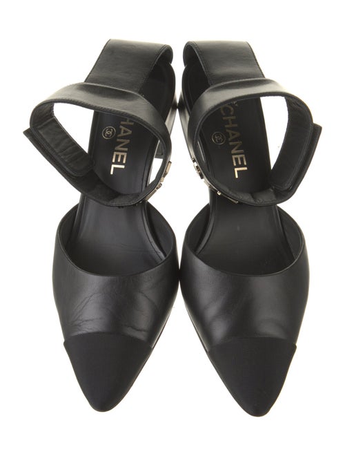 Chanel 2020 Interlocking CC Logo D'Orsay Pumps