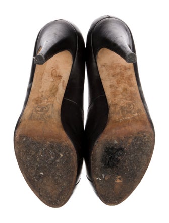 Chanel 2012 Interlocking CC Logo Pumps