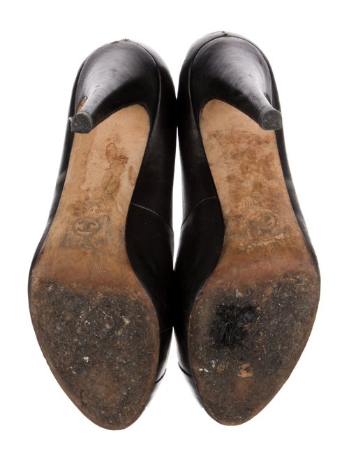 Chanel 2012 Interlocking CC Logo Pumps