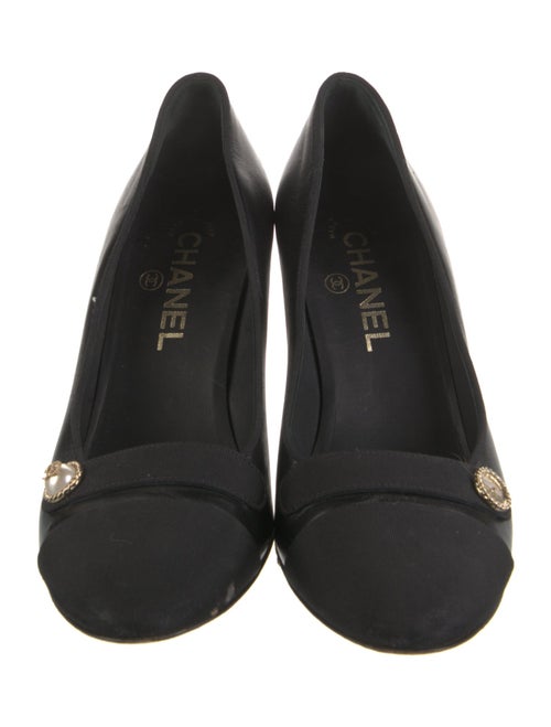 Chanel 2017 Interlocking CC Logo Pumps