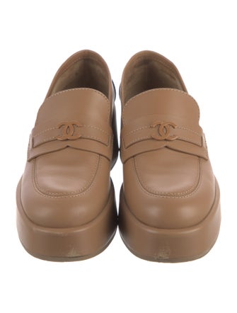 Chanel 2022 Interlocking CC Logo Loafers