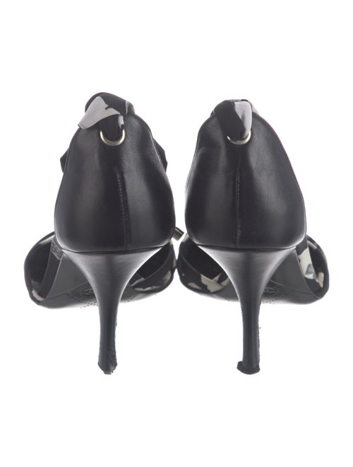 Chanel 2004 Interlocking CC Logo D'Orsay Pumps
