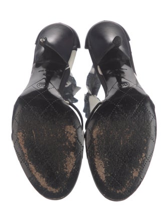 Chanel 2004 Interlocking CC Logo D'Orsay Pumps