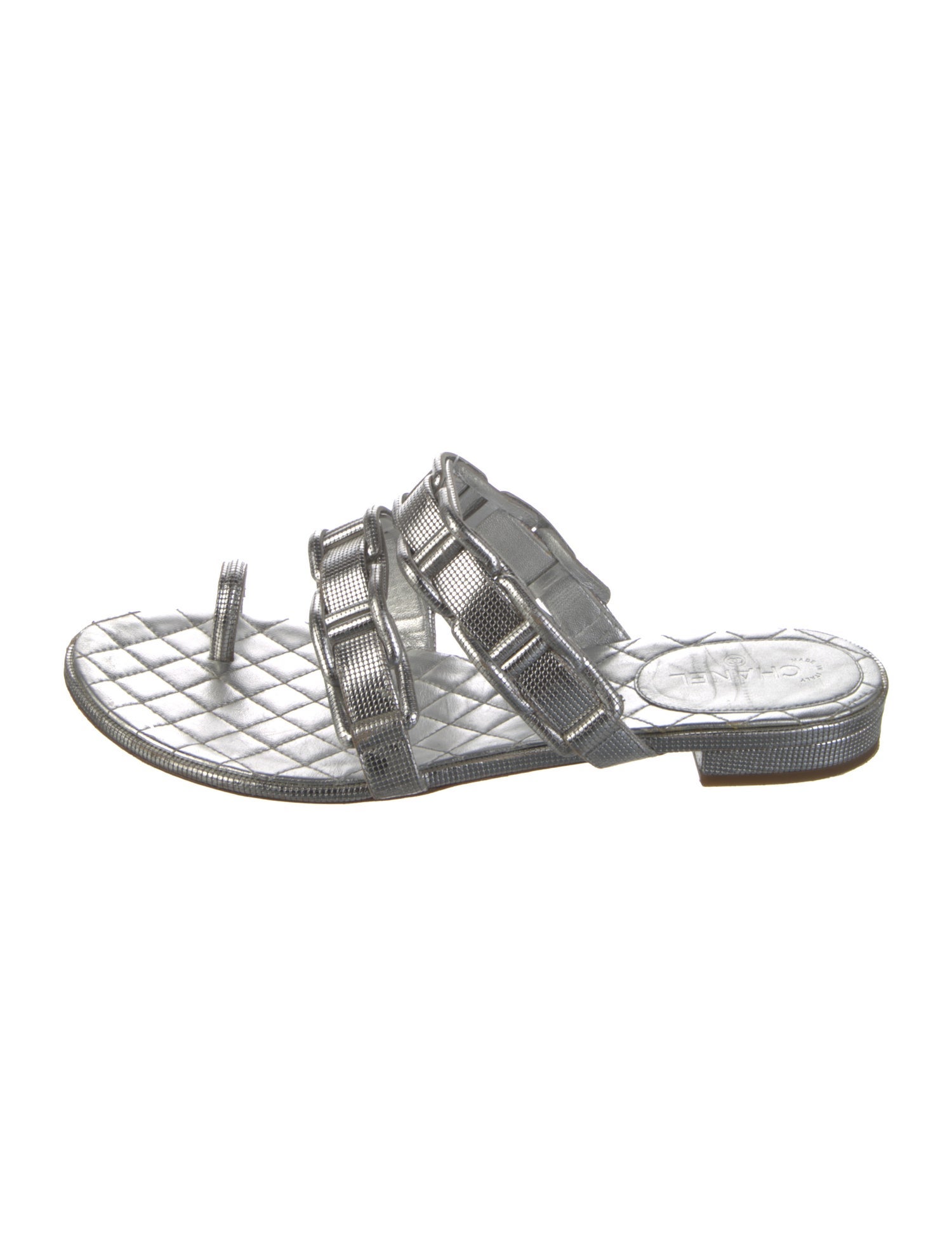 Chanel Interlocking CC Logo Patent Leather Slides