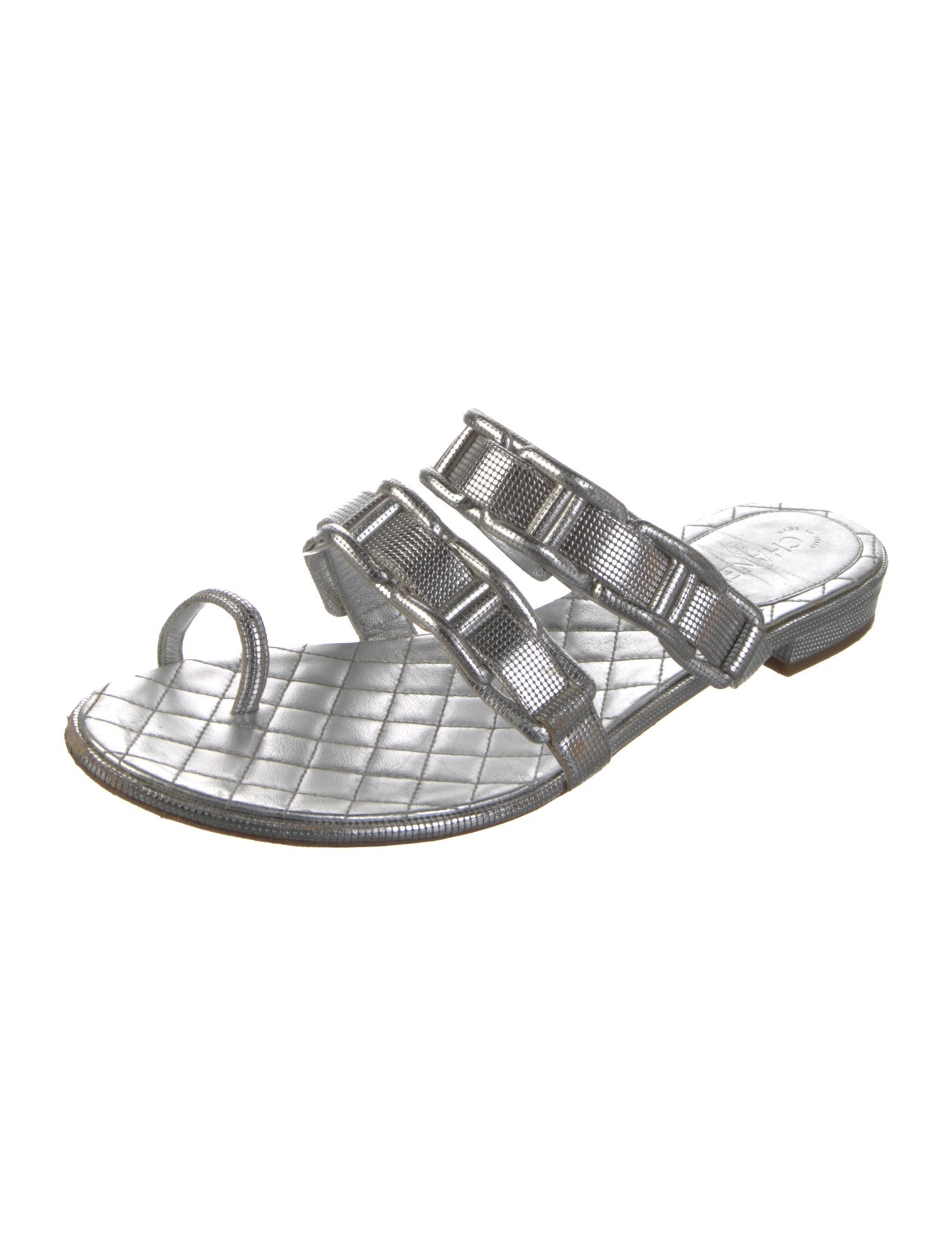 Chanel Interlocking CC Logo Patent Leather Slides