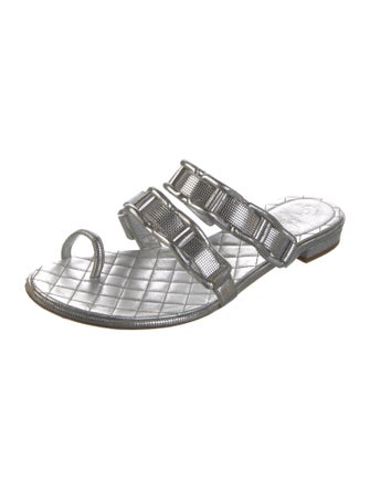 Chanel Interlocking CC Logo Patent Leather Slides